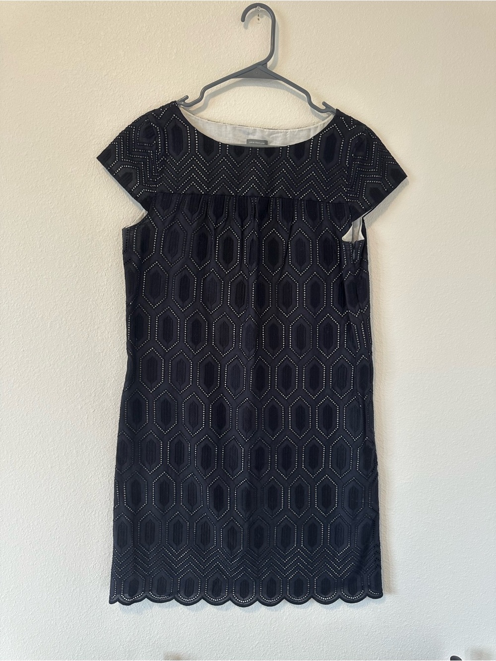Ann Taylor Black Cotton Eyelet Geo-Pattern Mini Shift Short Sleeve Dress